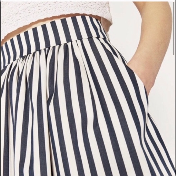 Zara Navy Blue White vertical stripes Pleated Midi - Picture 4 of 9